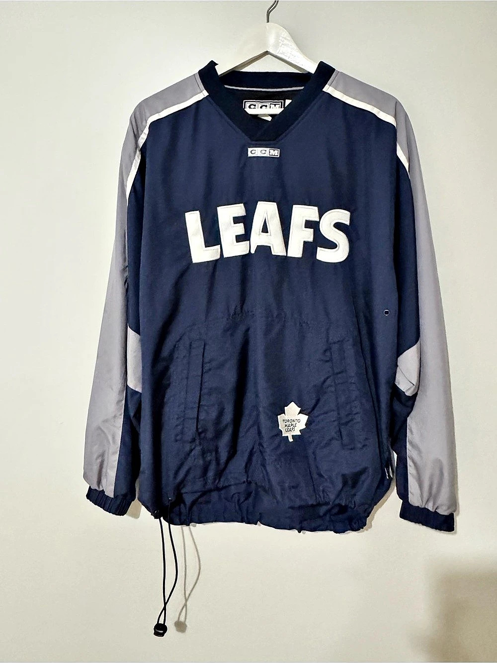 CCM Toronto Maple Leafs Vintage NHL Windbreaker Pullover Jacket